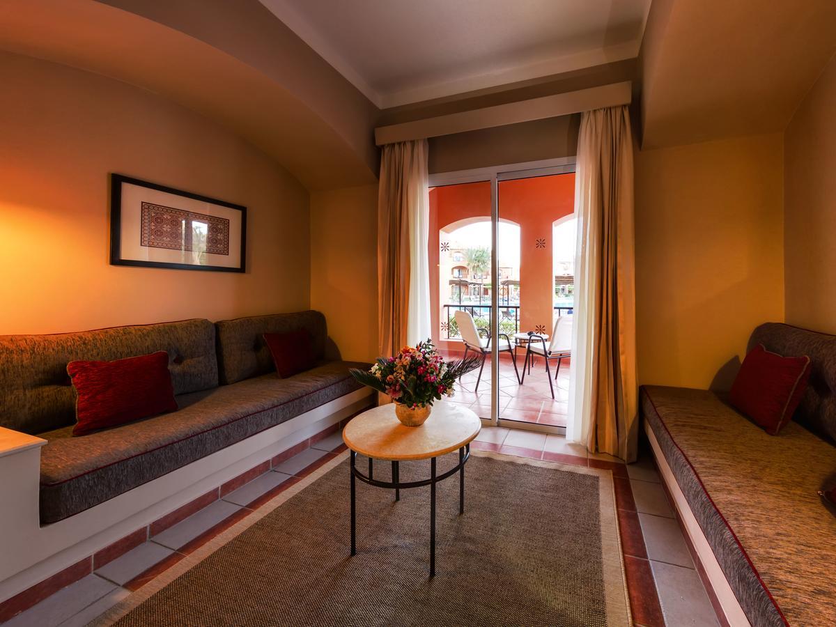 Jaz Makadi Oasis Club Hotel Exterior photo
