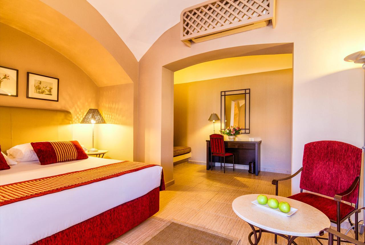 Jaz Makadi Oasis Club Hotel Exterior photo